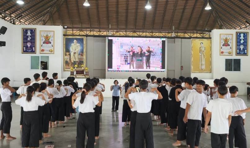 หัวเราะอย่างมีสุข เติมพลังใจวัยอาชีวะ